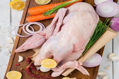 Giá thịt vịt bao nhiêu tiền 1kg Giá thịt vịt hơi hôm nay 2021