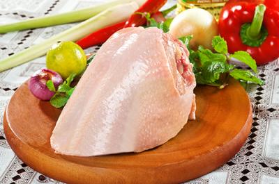 Phân phối Ức gà nguyên xương giá sỉ